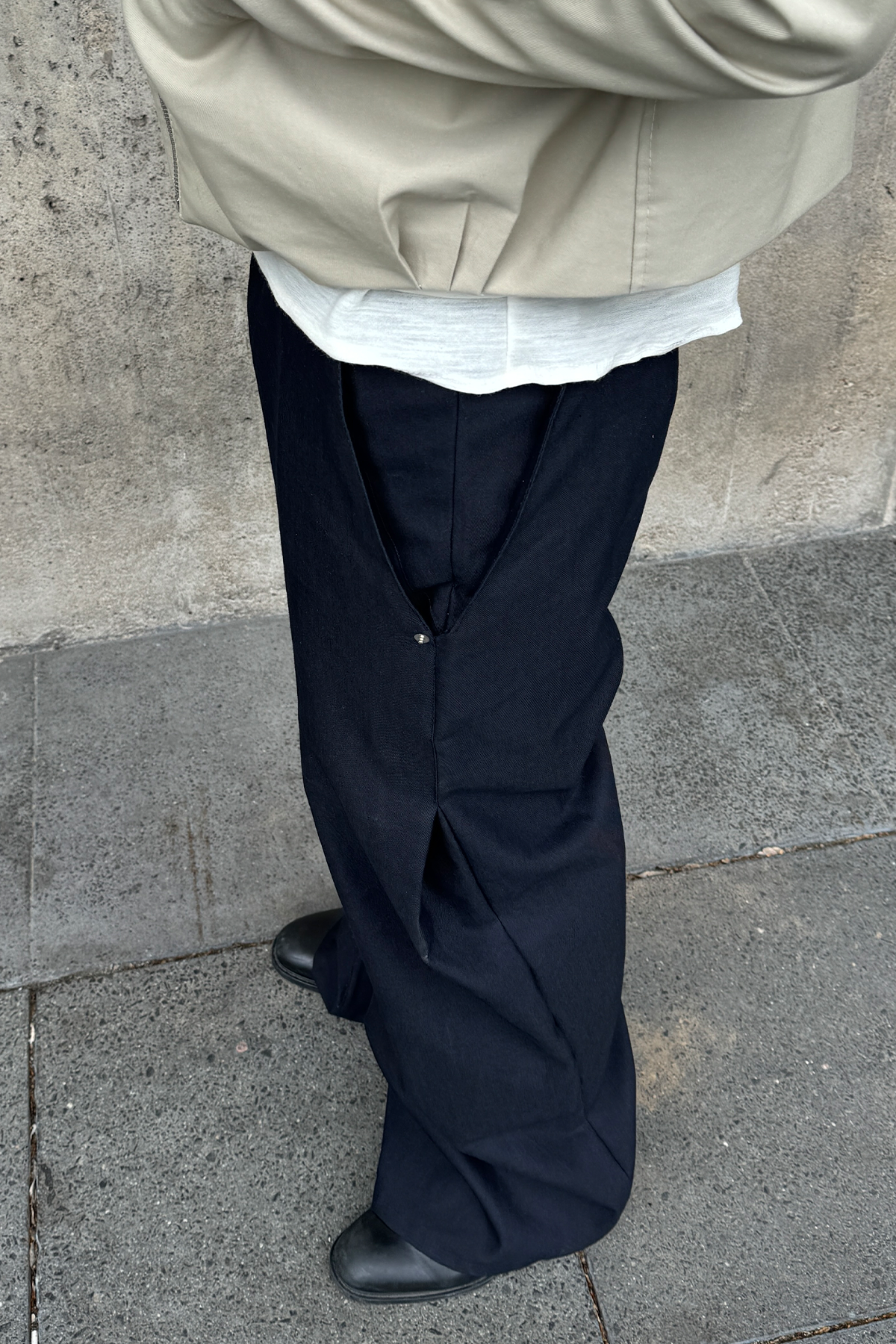V Pocket Trouser